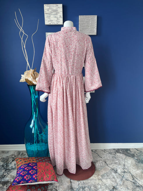 Dusty Pink Flared Abaya Dress with Lace details on Sleeves and Hemline