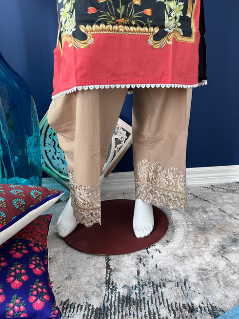 Embroidered Trouser in Beige