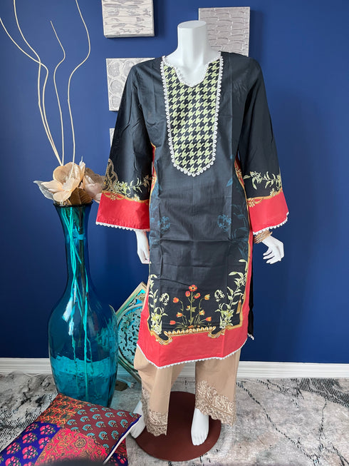 Moss Green/Printed A-line long shirt with lace detail on neck