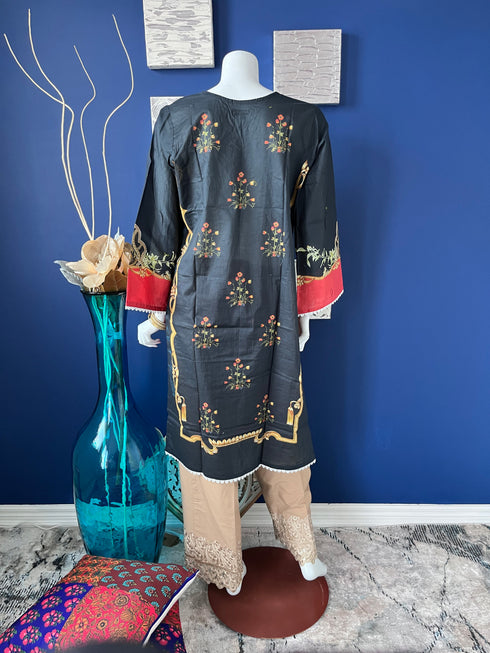 Moss Green/Printed A-line long shirt with lace detail on neck