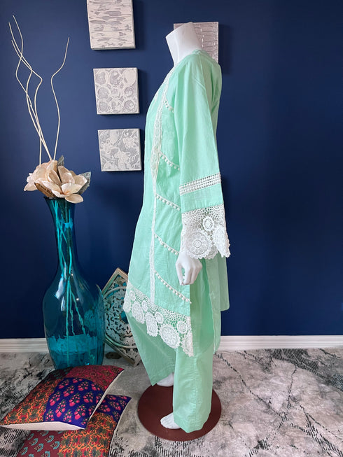 Bright Aquamarine Lace detailing Kurti with pants
